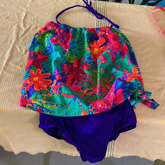 Vintage One Piece Swimsuit by E. Stewart • Size 8 - Picture 11 of 12